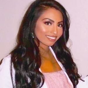 Meet your Posher, Elizabeth